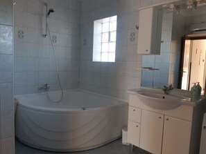 Hair dryer, towels - Comfortable apartment Marija with BBQ and private parking (Pula)