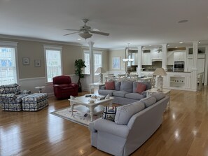 Smart TV, fireplace, books, video library - Stunning, Family sized, fully furnished home with pool at Spinnaker's Reach. (Emerald Isle)