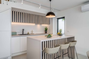 Fridge, oven