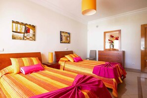 6 Schlafzimmer, Bügeleisen/Bügelbrett, WLAN, Bettwäsche