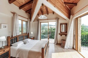 3 室のベッドルーム、WiFi、ベッドシーツ