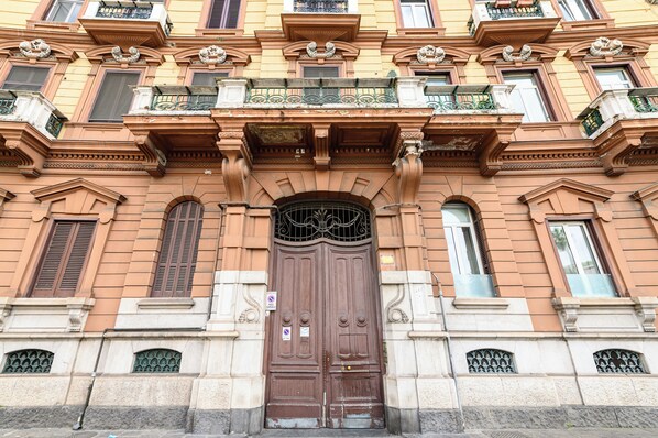 Exterior detail - Marina Rooms - Mirò - One Bedroom Guest House, Sleeps 2 (Naples)