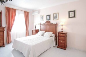 3 Schlafzimmer, Bügeleisen/Bügelbrett, WLAN, Bettwäsche