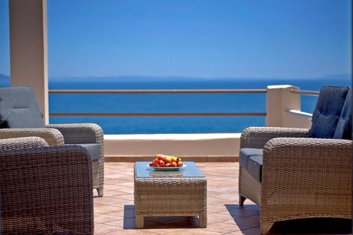 Blue Horizon - Amethyst Sea View Suite