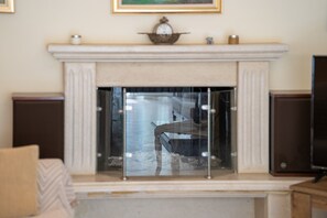 Luxury Apartment, 3 Bedrooms | Living area