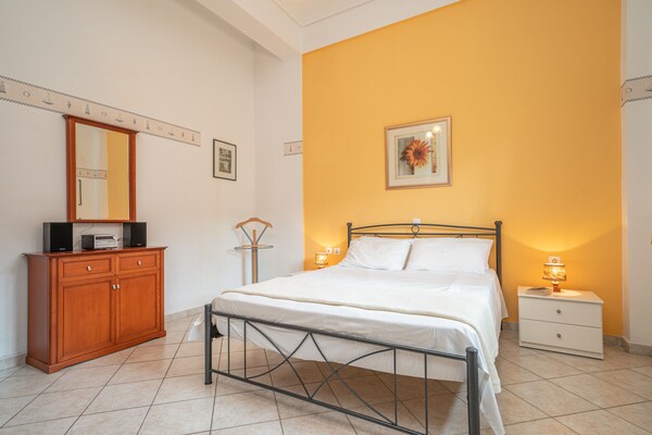 Faos Luxury Apartments 2 - Agia Effimia