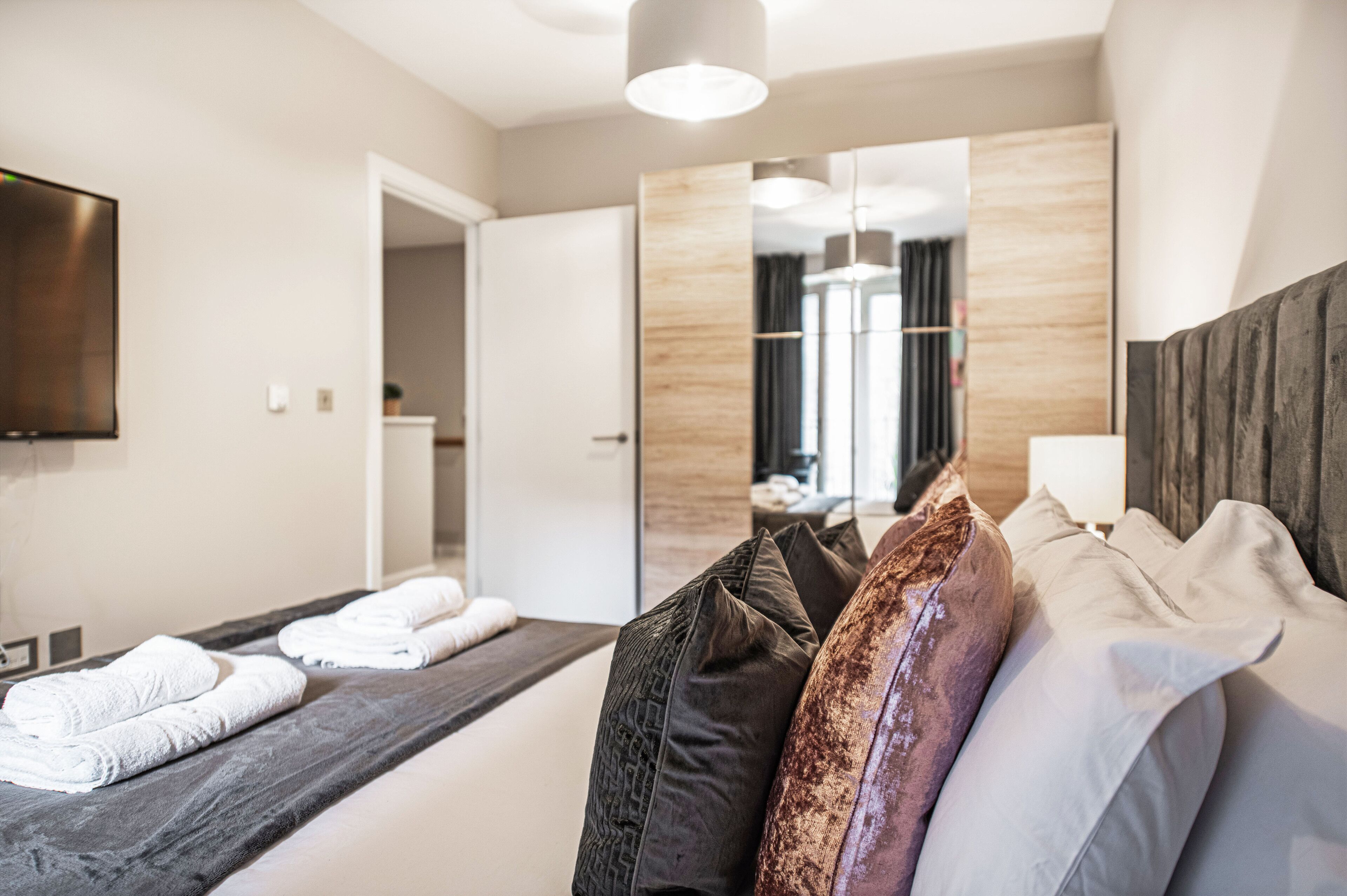 4 bedrooms, iron/ironing board, travel cot, free WiFi