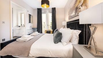 4 bedrooms, iron/ironing board, travel crib, free WiFi