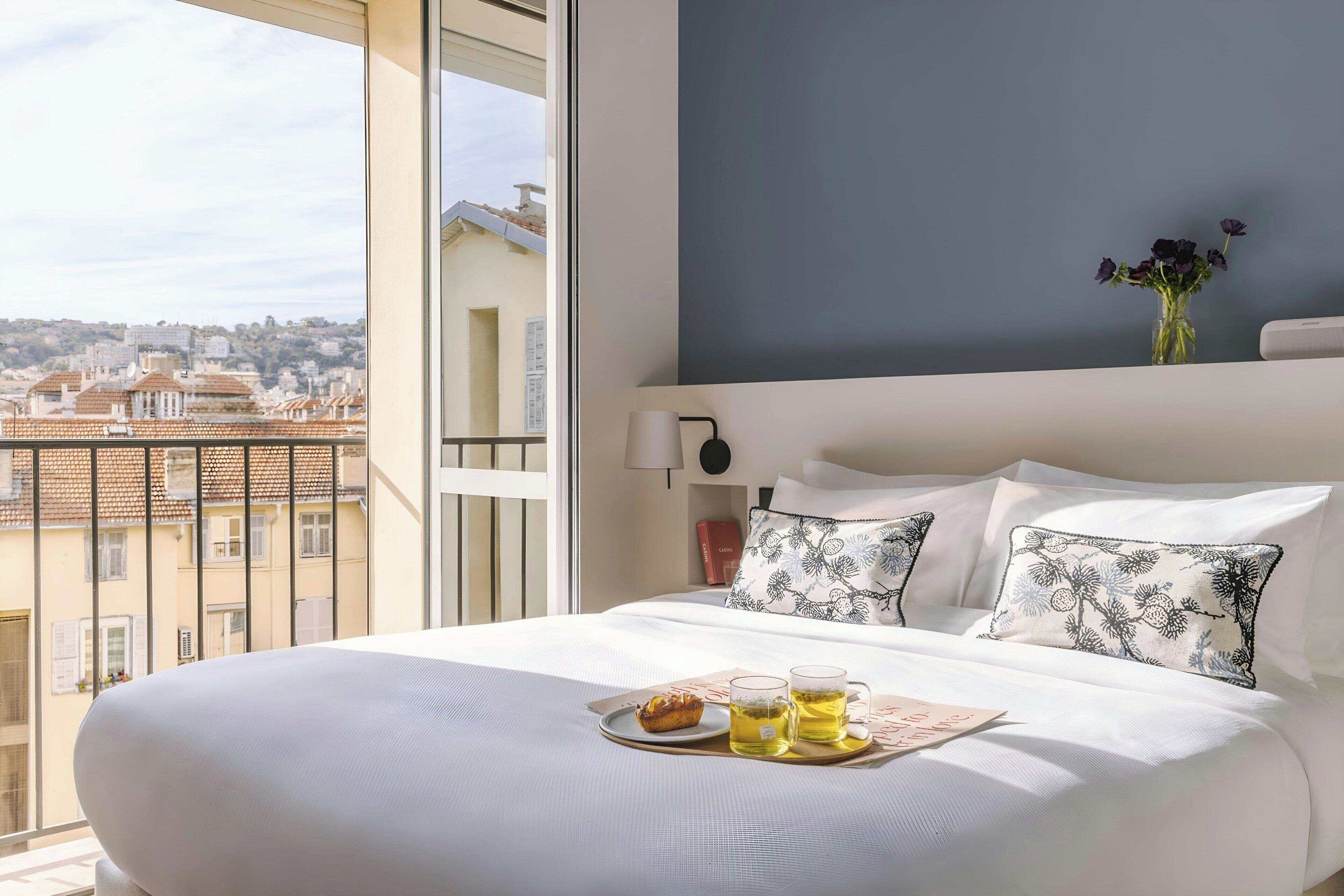 Een kluis op de kamer, individueel gedecoreerd, individueel gemeubileerd