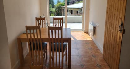 Peaceful Cottage in the Clare countryside, amazing views and close to the water