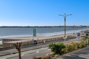 Platja a a prop