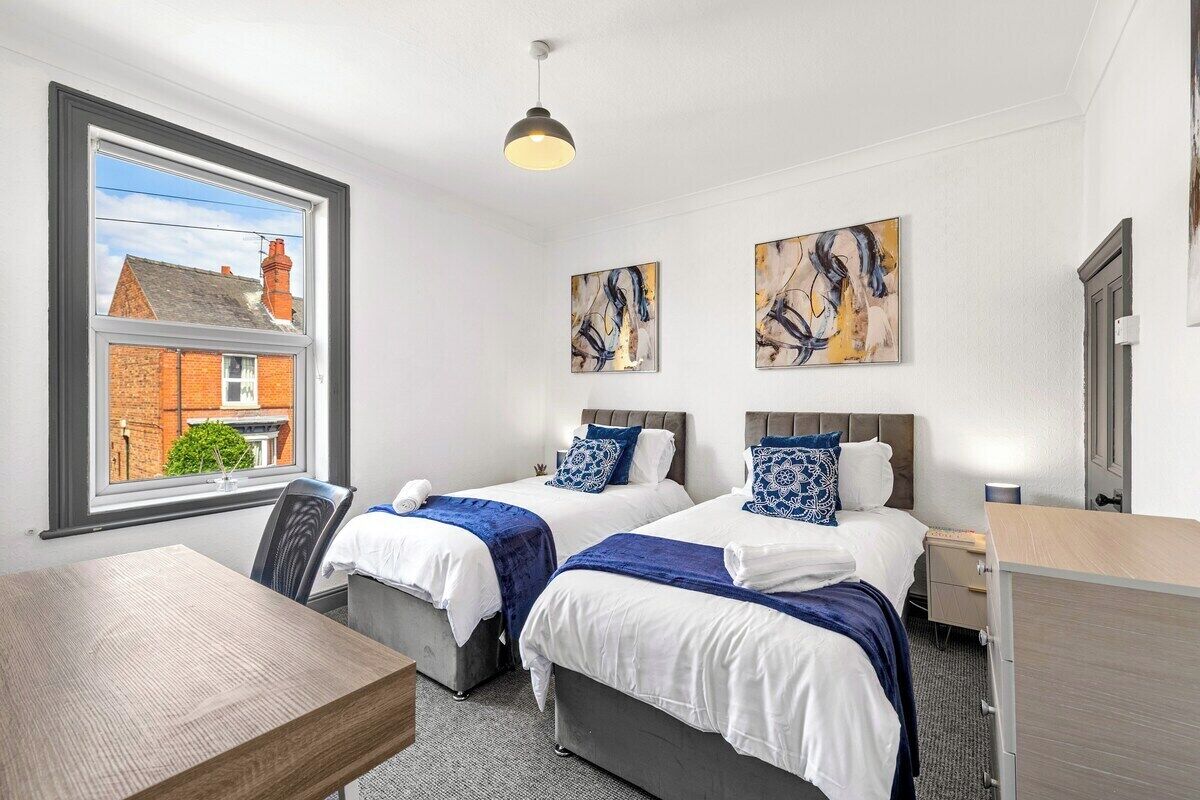 3 habitaciones, acceso a internet y ropa de cama 