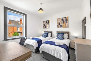 3 bedrooms, Internet, bed sheets - 3-bedroom townhouse in Lincoln! (Lincolnshire)