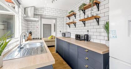 3-bedroom townhouse in Lincoln!