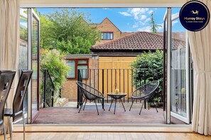 Interior - Cozy 3 bedroom house near Canary Wharf! (Greater London)