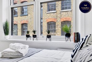 2 bedrooms, iron/ironing board, Internet