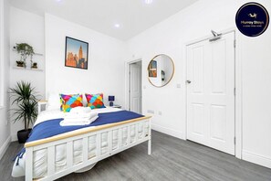 2 habitaciones, tabla de planchar con plancha y internet 