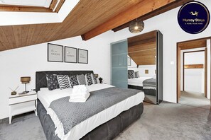 2 chambres, fer et planche à repasser, accès Internet, draps fournis