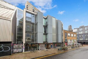 Exterior - 2-Bedroom Apartment in Central Shoreditch (Greater London)