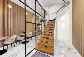 Interior - Mezzanine Studio Apartment in London! (Greater London)