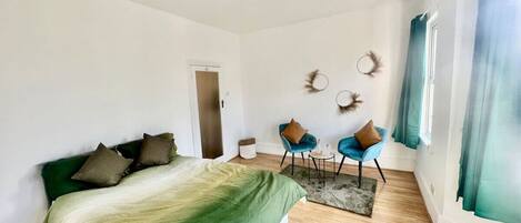 2 bedrooms, WiFi, bed sheets