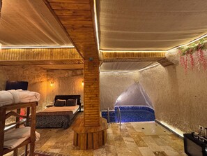 Luxe suite | Lakens van Egyptisch katoen, luxe beddengoed, donzen dekbedden