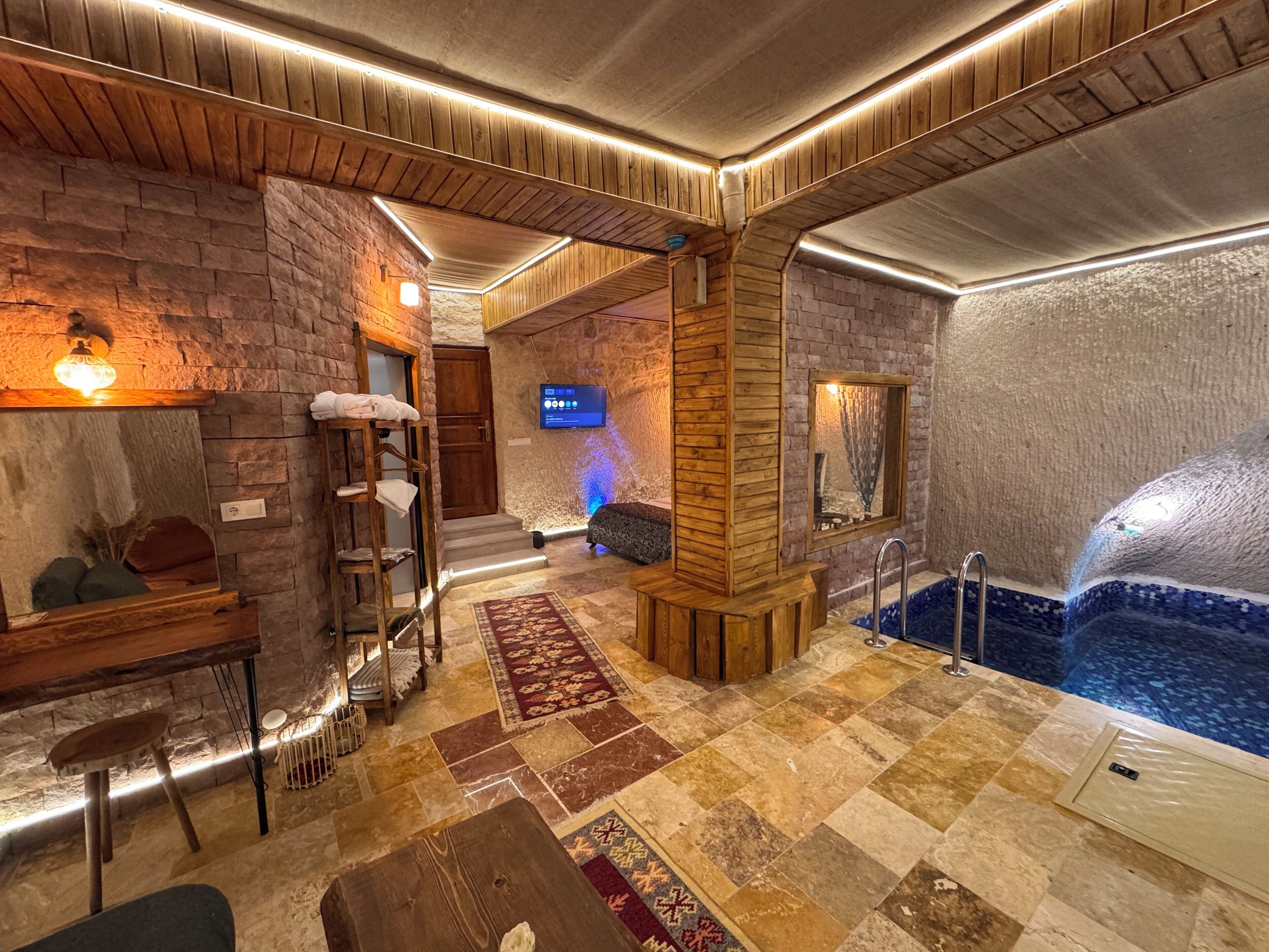 Photo - Ceran Stone House