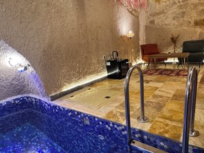 Luxury Suite | Egyptian cotton sheets, premium bedding, down comforters - Ceran Stone House (Nevsehir)