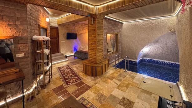 Luxury Suite