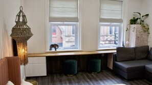 Living area - Brick Lane Spitalfields Apartments (London)