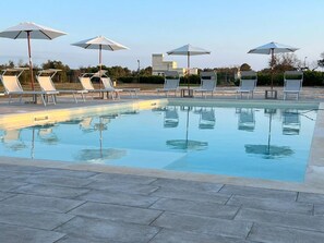 Piscine extérieure (ouverte en saison)