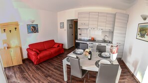 Living area - Casa Elka Patio 3 Lake view (Tremosine)