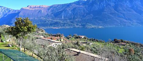 Vue depuis lâhĂ©bergement