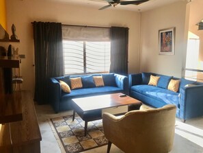 Televisión LED de 40 pulgadas con canales por cable