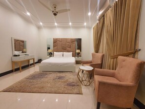 1 bedroom, minibar, laptop workspace, free WiFi - Islamabad Margalla Hills Residency One  (Islamabad)