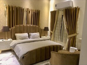 Executive-Zimmer | 1 Schlafzimmer, Minibar, laptopgeeigneter Arbeitsplatz, kostenloses WLAN