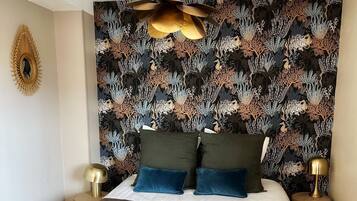 2 slaapkamers, een strijkplank/strijkijzer, wifi, beddengoed