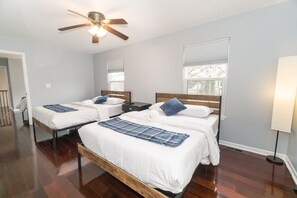 6 bedrooms, desk, iron/ironing board, free WiFi