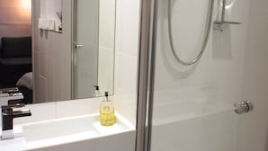Room | Bathroom - Brick Lane Studios (London)