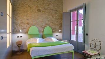 1 Schlafzimmer, Schreibtisch, Bügeleisen/Bügelbrett, Reisekinderbett