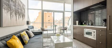 Design Apartment, 1 Bedroom, Balcony, City View | Living area