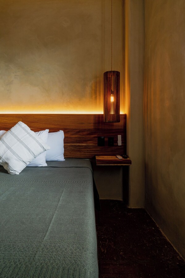 Phòng đôi có thiết kế đặc trưng | Bộ đồ giường kháng dị ứng, nệm cao su hoạt tính (memory foam) 