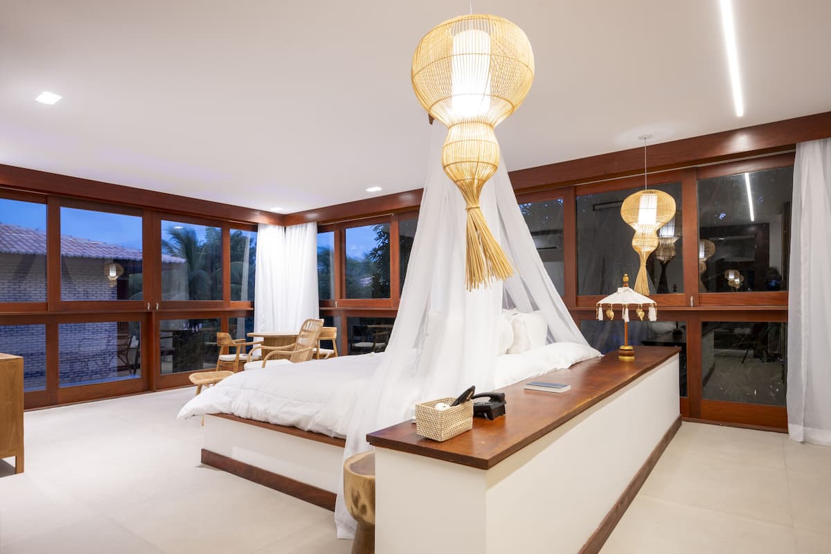 Sombra Villas | เครื่องนอนระดับพรีเมียม, เตียงพร้อมฟูกเสริมที่นอน, มินิบาร์