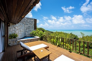 3 outdoor pools, pool umbrellas, pool loungers