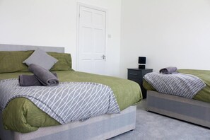 House | 4 bedrooms, iron/ironing board, free WiFi, bed sheets - Lovely 4-bed House in Liverpool (Liverpool)