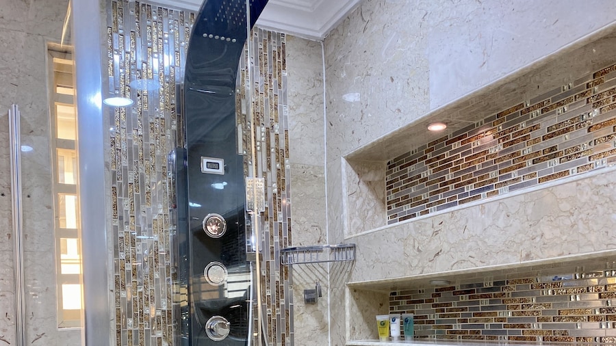 Glovis Luxury Apartments