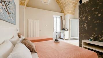 1 camera, Wi-Fi, lenzuola