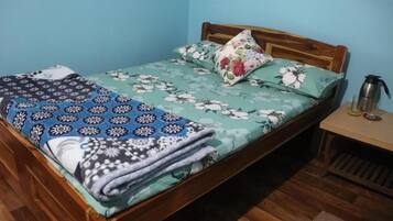 2 bedrooms, in-room safe, desk, travel crib