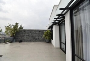 Terrace/patio - Apartment for rent in Kigali (Kigali)