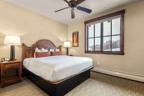 1 bedroom, iron/ironing board, free WiFi, bed sheets - Luxury Suite Grand Lodge Peak 7 Ski-in/out (Breckenridge)